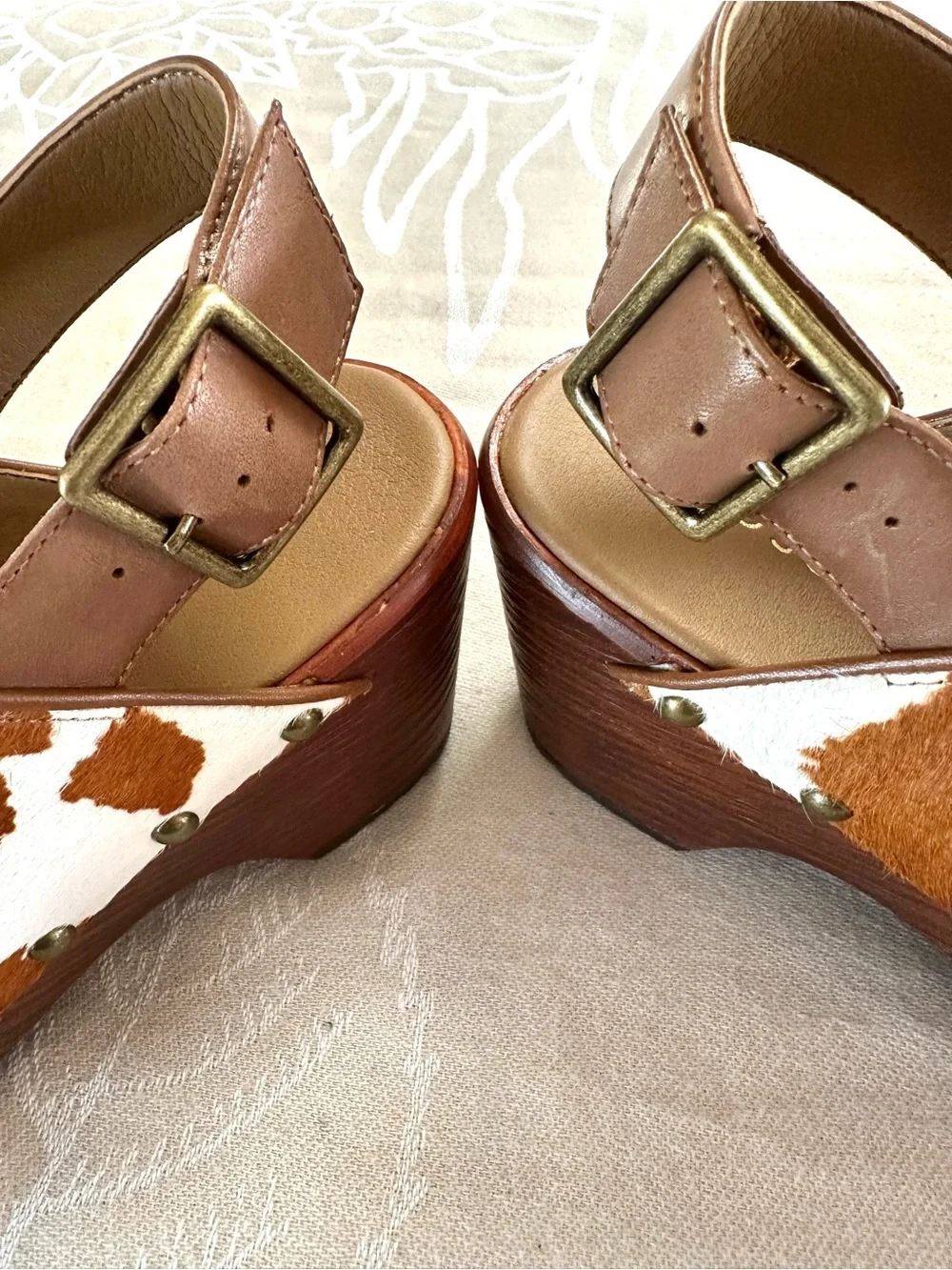 Aerosoles Danby Cow Print Leather Clogs NWOT Size 9 - Picture 5 of 9